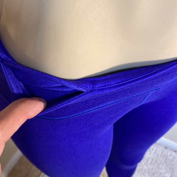 Blue Fabletics fitness leggings Size L - Picture 7 of 8
